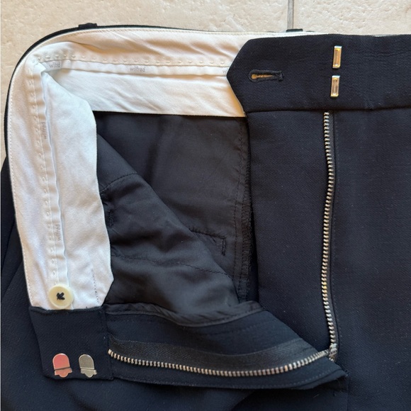 Aritzia Effortless Pants in Crepette Black Size 4 High Rise - Picture 11 of 15